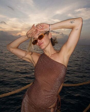 Ashley roberts image