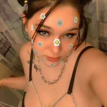 Ashley valentino image