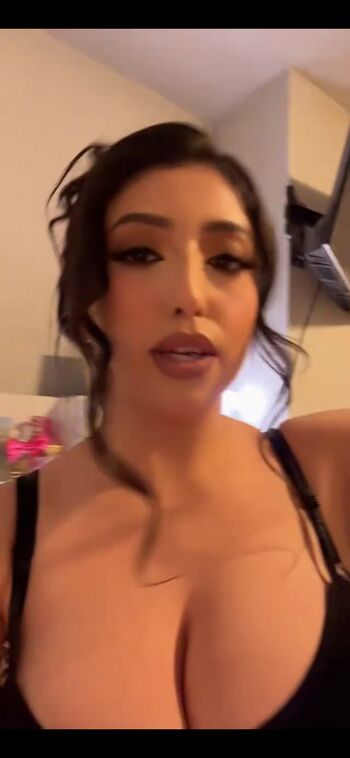 Ashleyarambulaa image