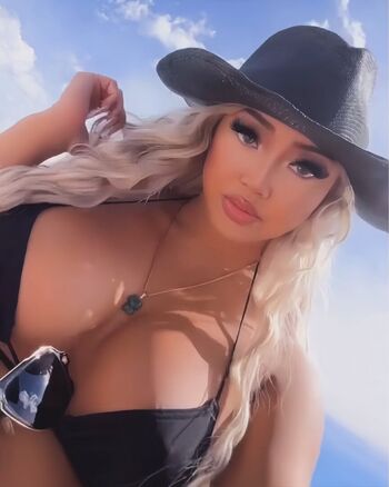 Ashlyn kira image