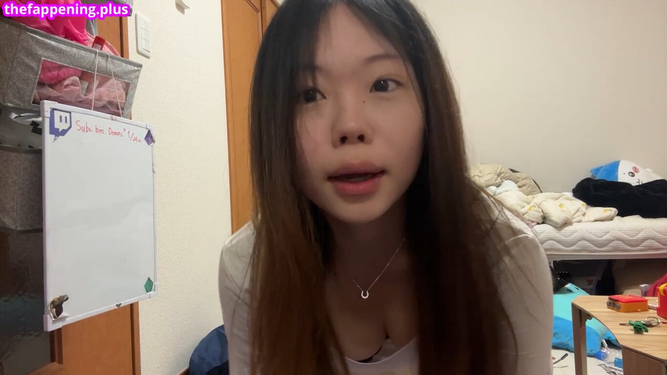 Asian Streamers