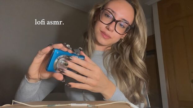 Asmrythm page 2 image