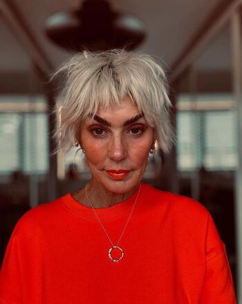 Astrid zeegen holt image