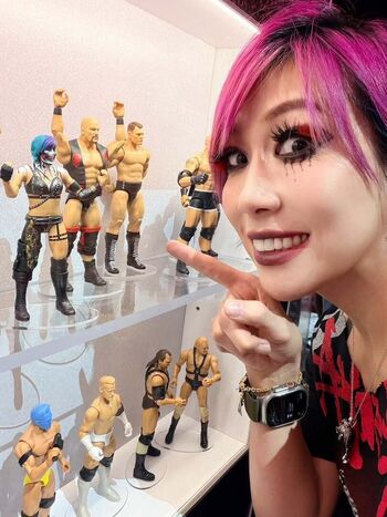Asuka WWE
