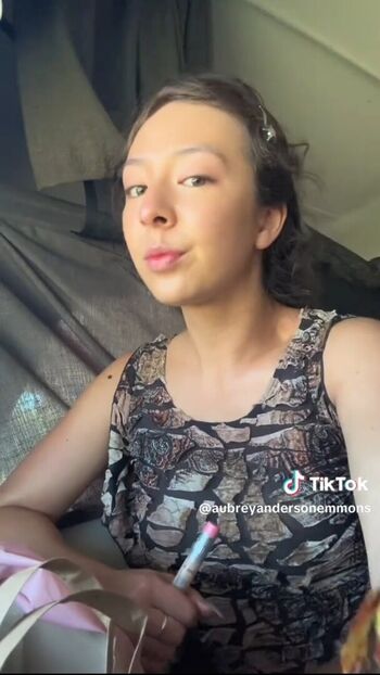 Aubrey anderson emmons image