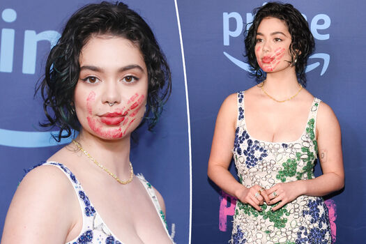 Aulii cravalho image