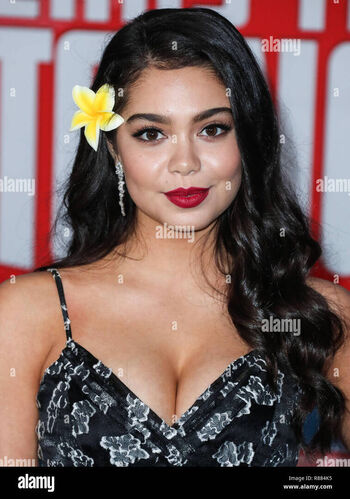 Aulii cravalho image