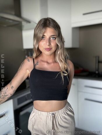 Ava abricot image