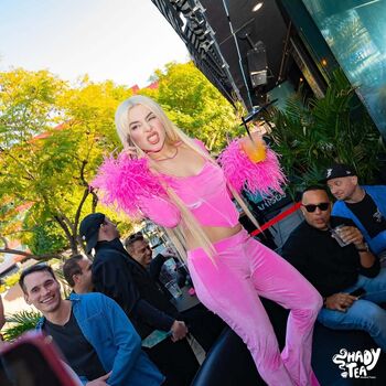 Ava max 1 image