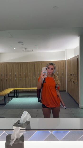 Ava nucci image
