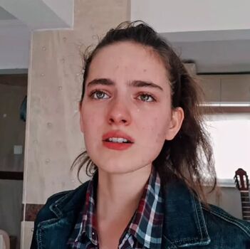 Ava yaman image