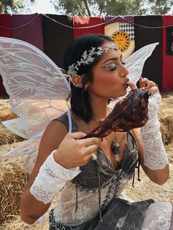 Avani gregg image