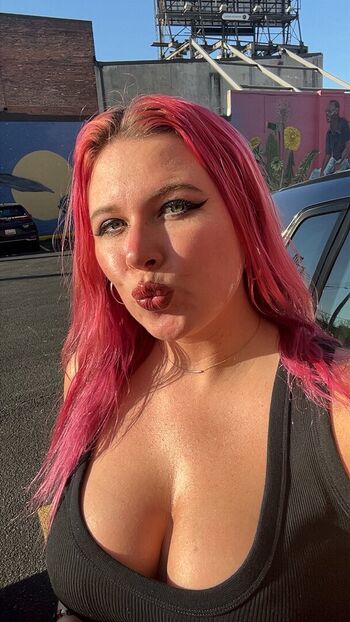 Averageallison image