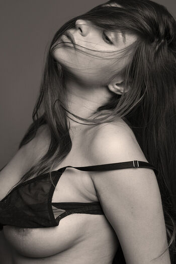 Avrelia amaris image