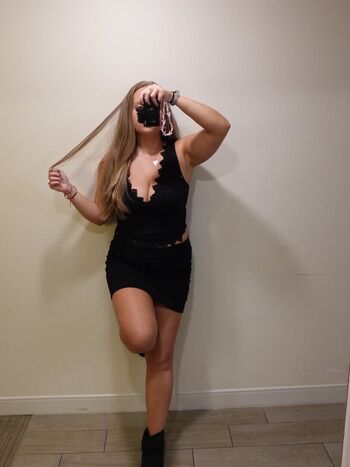 Awalmartparkinglott image