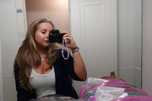 Awalmartparkinglott image