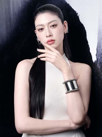 Ayaka miyoshi image