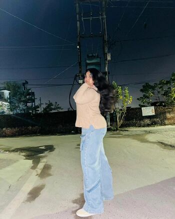 Ayushi bhardwaj page 2 image