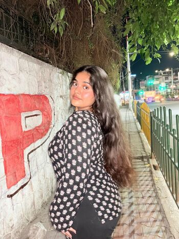 Ayushi bhardwaj image