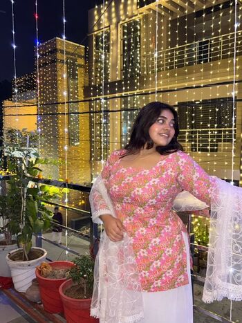 Ayushi bhardwaj image