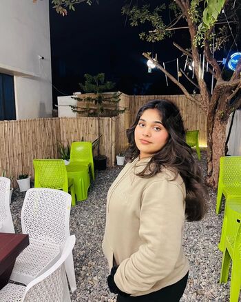 Ayushi bhardwaj image