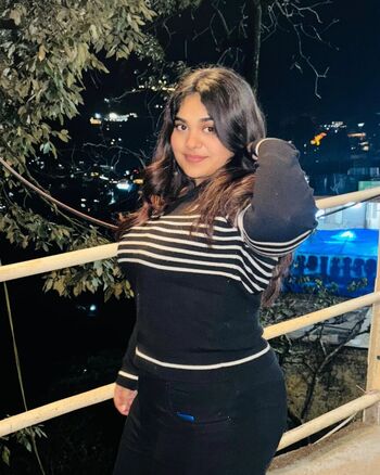 Ayushi bhardwaj image