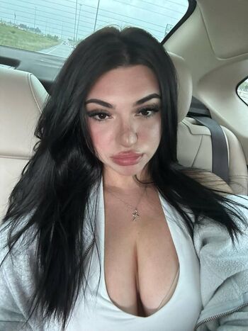 Baaileymartinez image