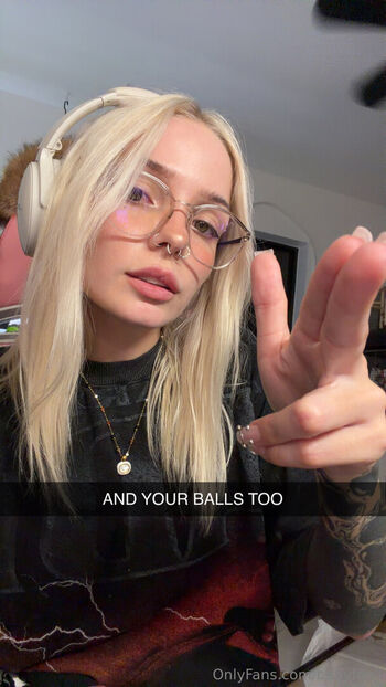 babyfooji / peachtot