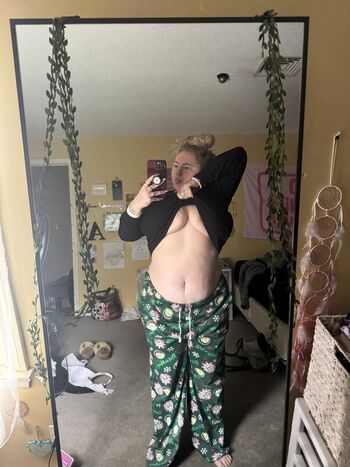 Bad blondiee1 image