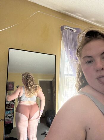Bad blondiee1 image