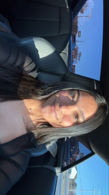 Baddiebrii image