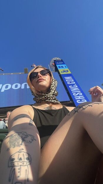 Badgal1212 image