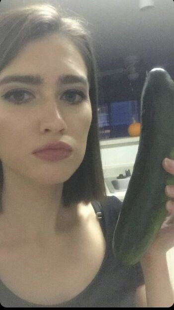 Baileymoonposting image