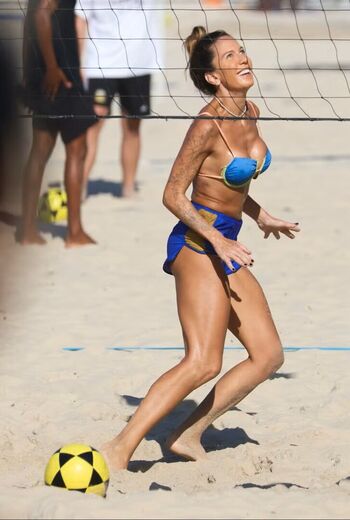 Barbara coelho image