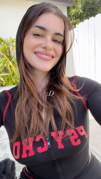 Barbie ferreira image