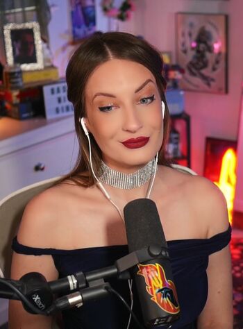 Basicwitgirl image