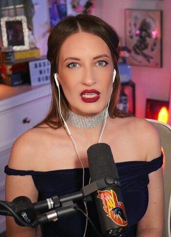 Basicwitgirl image