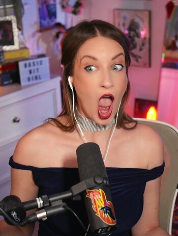 Basicwitgirl image
