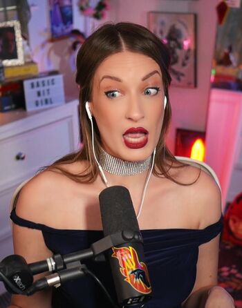 Basicwitgirl image