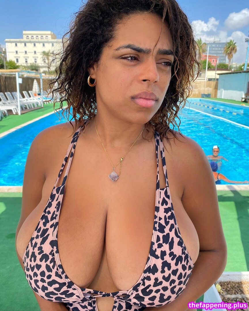 BBC Dildo Solos / Riding / Stroking / Sucking / etc. / https: / lyssaoficiall / talitasilvx Foto OnlyFans Nuda #358