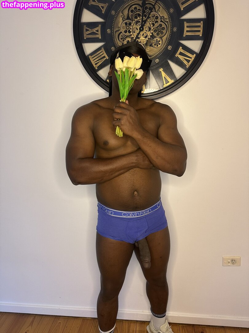 Anniekkknight / BBCW0RLLD / Roxxib3ll / bbcwor1d / bbcworldof / https: / juliette_raeee नग्न OnlyFans फोटो #1