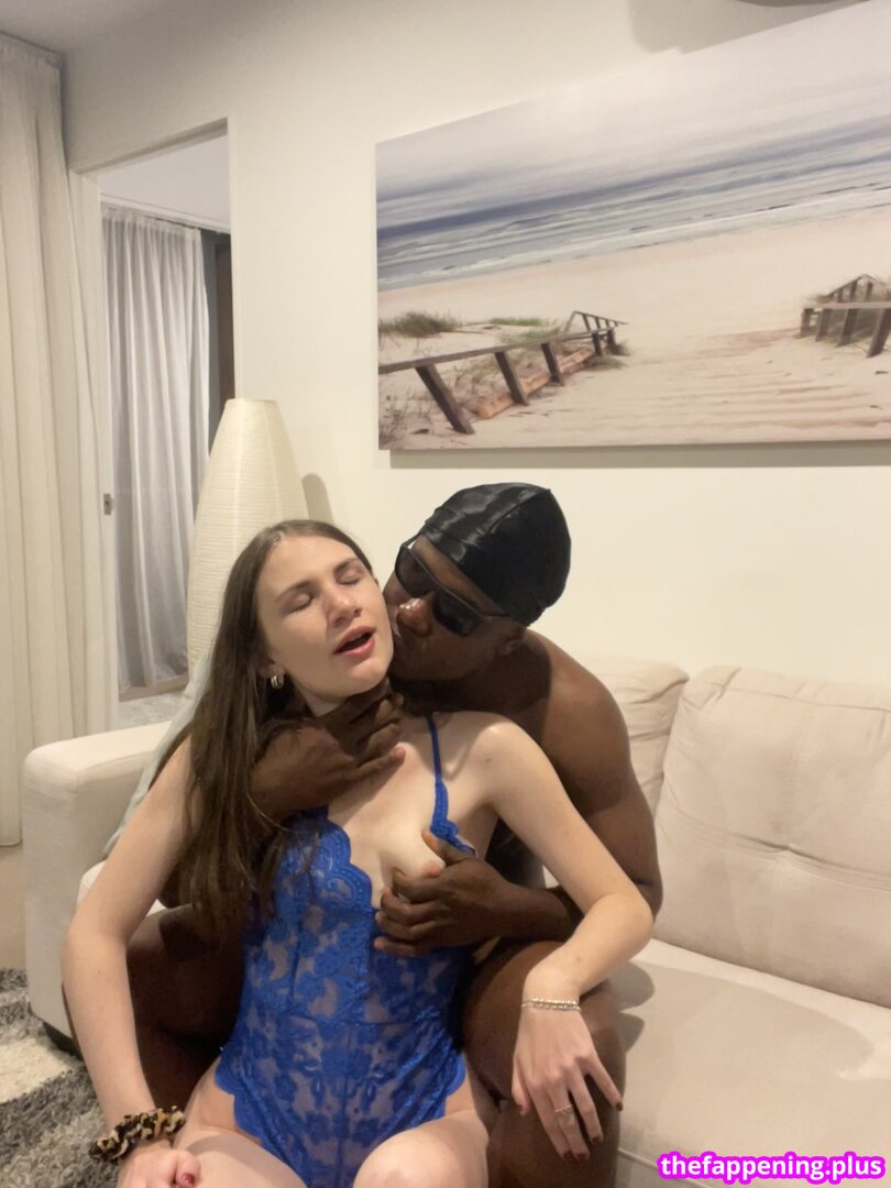 Anniekkknight / BBCW0RLLD / Roxxib3ll / bbcwor1d / bbcworldof / https: / juliette_raeee 누드 OnlyFans 사진 #4