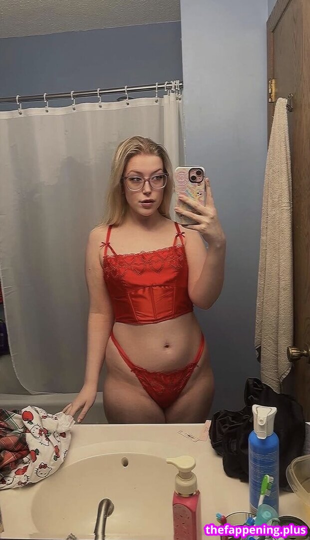 Jessica / babykitt3n / bbygkitten / bbygkittens Naken OnlyFans Foto #2