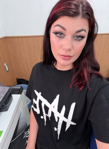 Bea priestley image