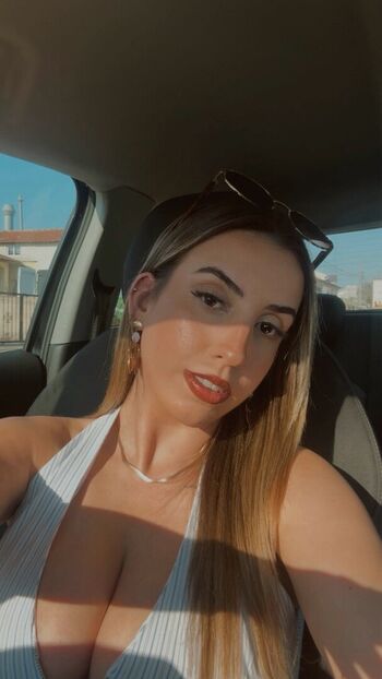 Beatriz de rocha image