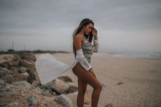 Beatriz dinis image