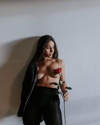 Beatriz oliveira image