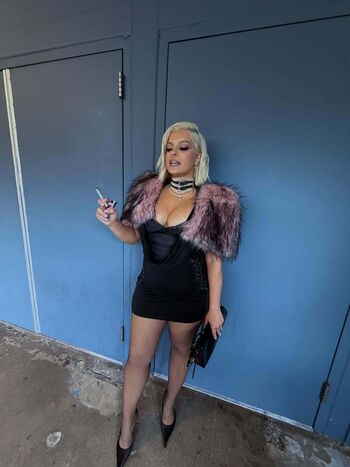 Bebe rexha image