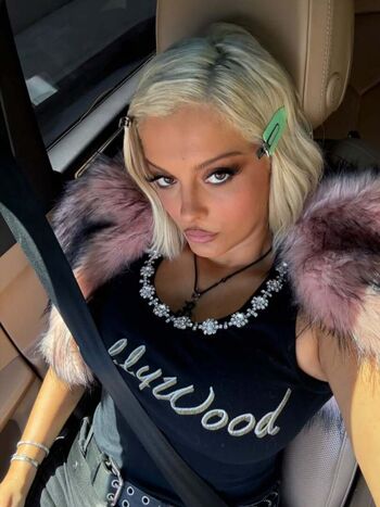 Bebe rexha image