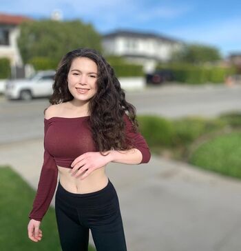 Becca hochman image